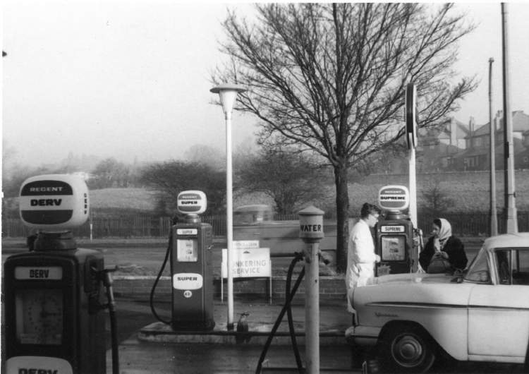 Galpin's garage, Wolverhampton Road