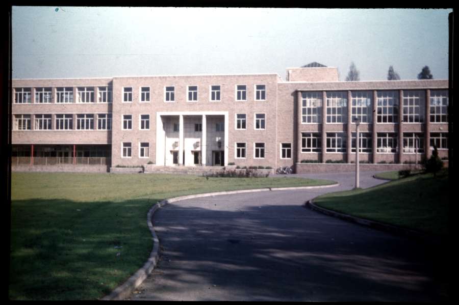 Queensbridge School