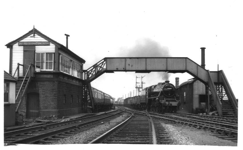 44682 passing Wolverhampton No.4 box 1961