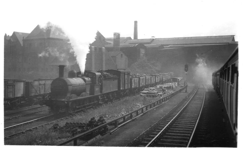 58178 near Monument Lane shed
