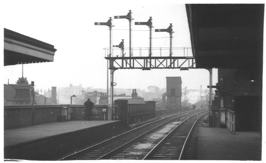 East End of Aston Station