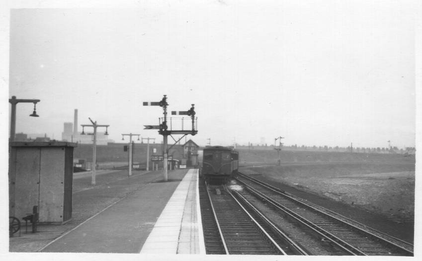 LOR train approaching Seaforth & Litherland Station